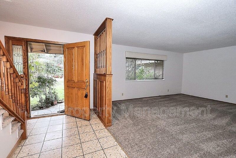 Fair Oaks Beauty off Winding Way- Available Soon! property image