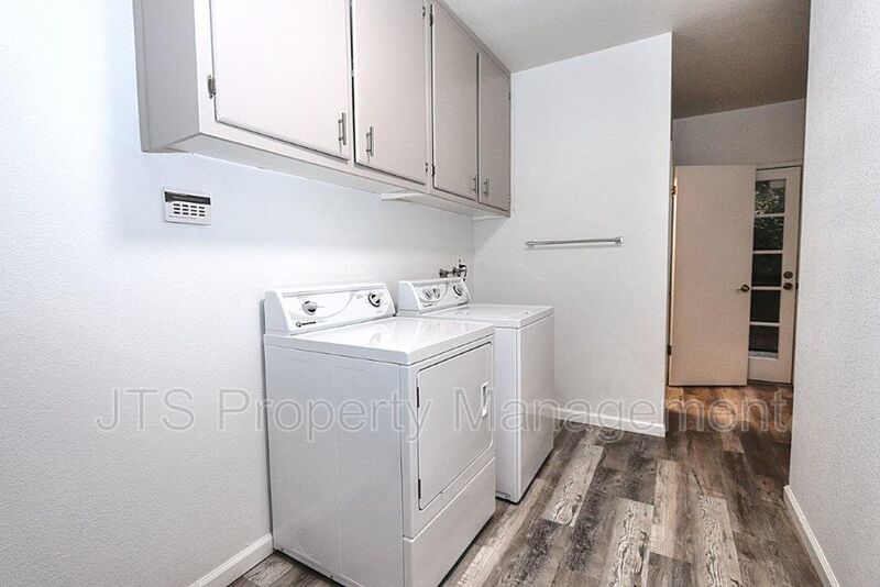 Fair Oaks Beauty off Winding Way- Available Soon! property image