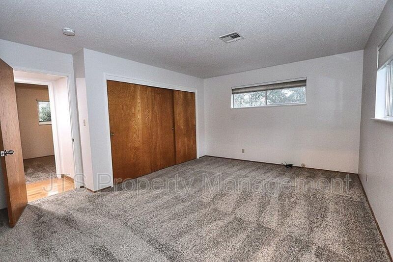 Fair Oaks Beauty off Winding Way- Available Soon! property image