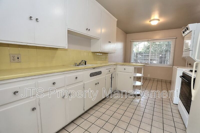 Nice 2 bed Duplex Coming Available Now! property image