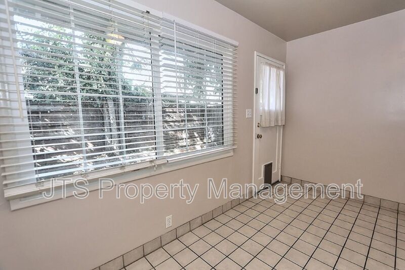 Nice 2 bed Duplex Coming Available Now! property image