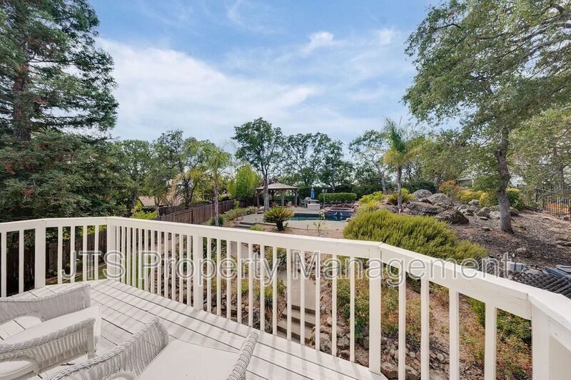 Luxury El Dorado Hills Estate with Resort-Style Backyard property image