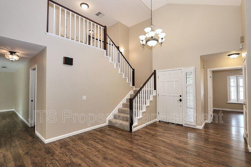 Incredible Gold River Home Steps from the American River Bike Trail! property image