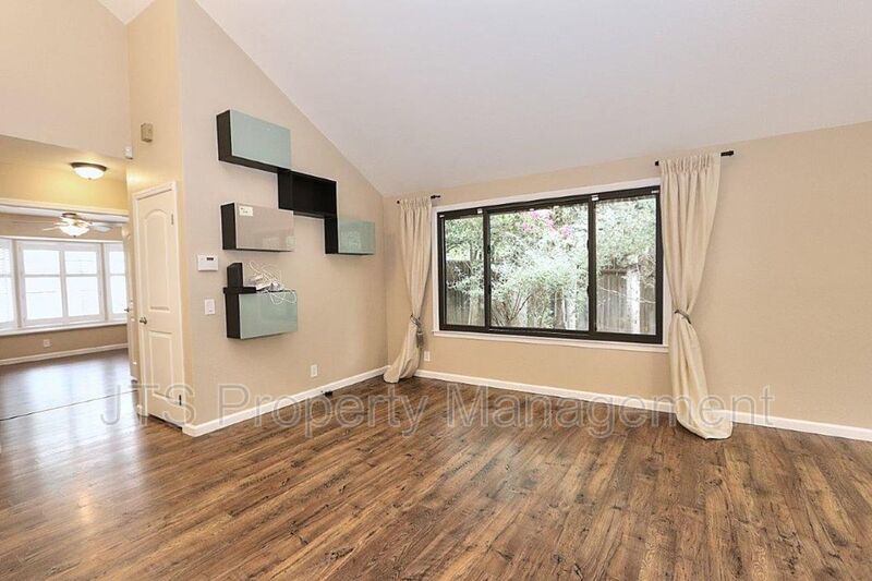 Incredible Gold River Home Steps from the American River Bike Trail! property image