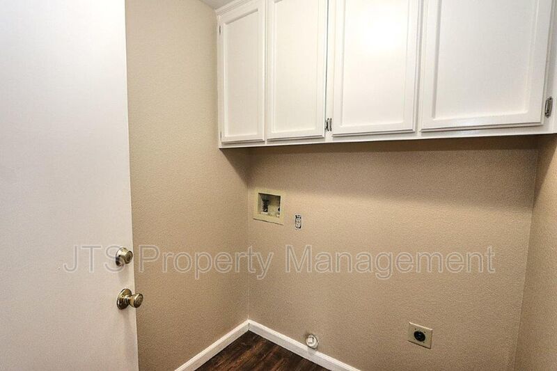 Incredible Gold River Home Steps from the American River Bike Trail! property image