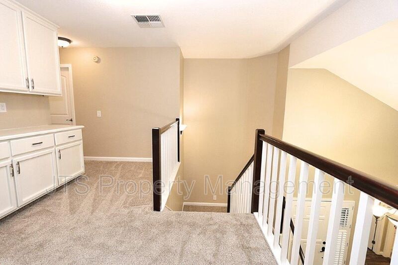 Incredible Gold River Home Steps from the American River Bike Trail! property image
