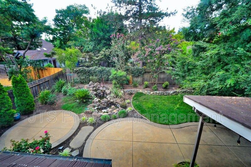 Incredible Gold River Home Steps from the American River Bike Trail! property image