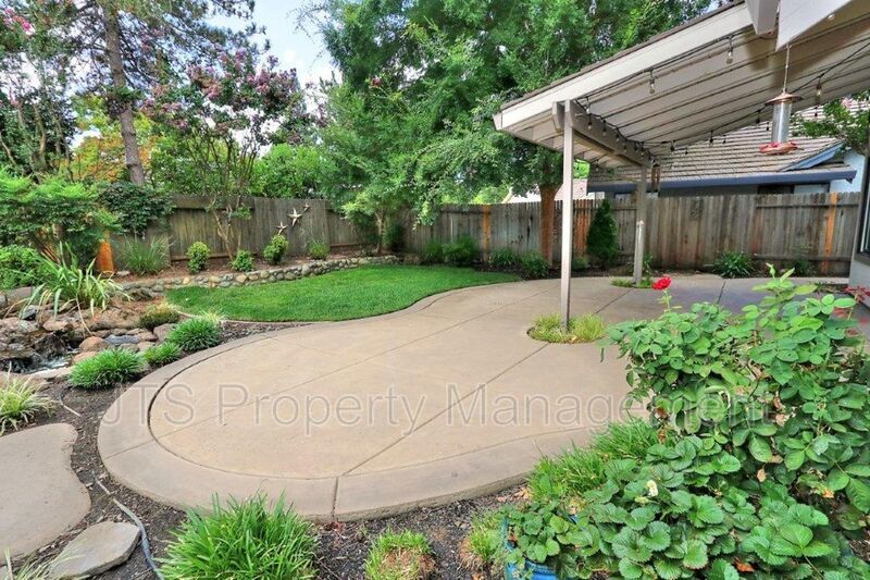 Incredible Gold River Home Steps from the American River Bike Trail! property image