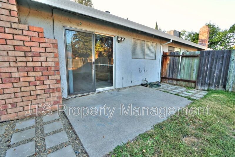 Updated Home With an Expansive Backyard! property image