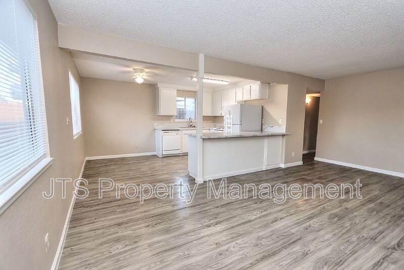 Remodeled Upstairs Apartment in Folsom Coming Soon! property image