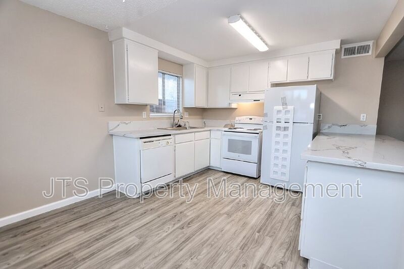 Remodeled Upstairs Apartment in Folsom Coming Soon! property image