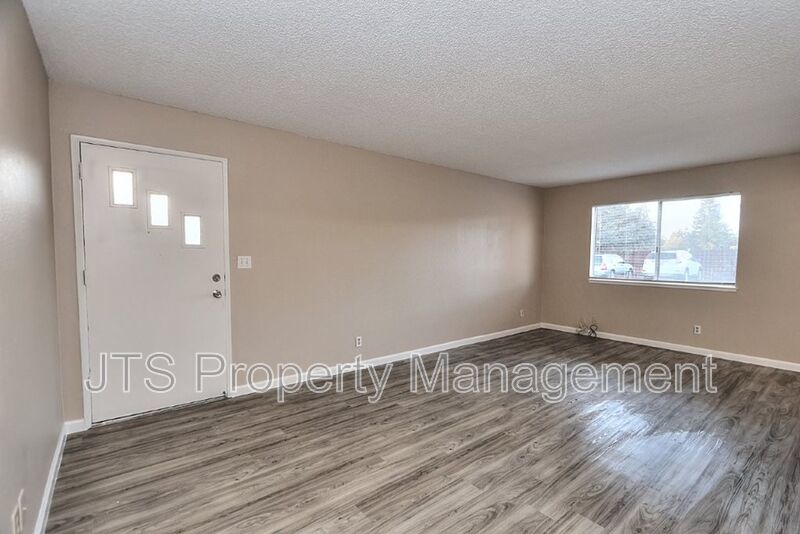 Remodeled Upstairs Apartment in Folsom Coming Soon! property image