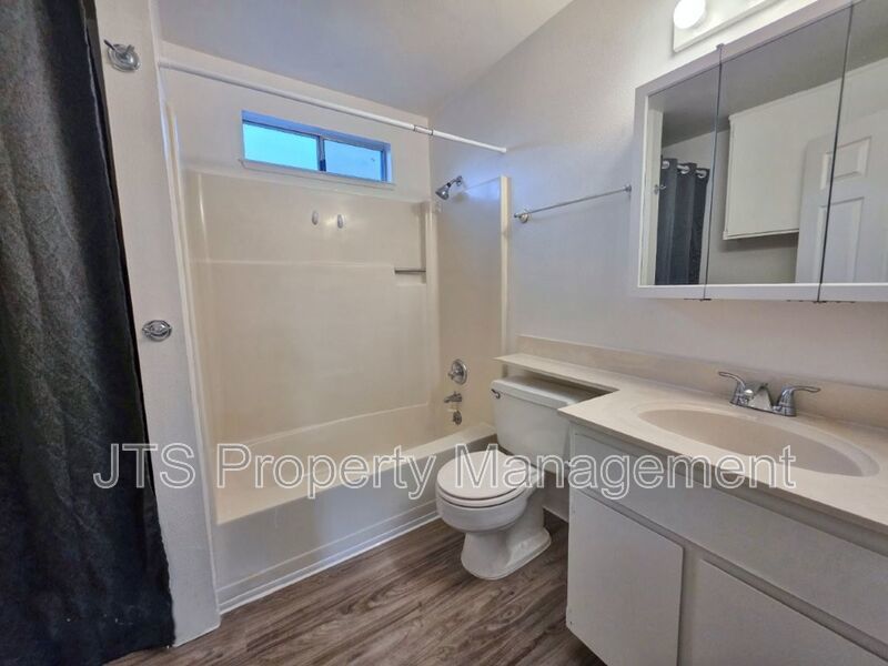 Remodeled Upstairs Apartment in Folsom Coming Soon! property image