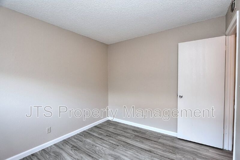 Remodeled Upstairs Apartment in Folsom Coming Soon! property image