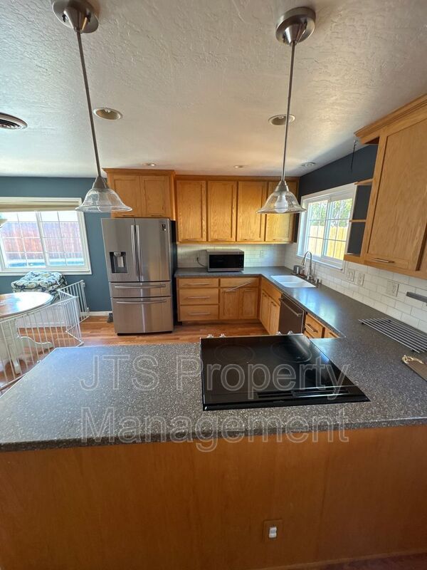 Resort-Style Retreat in Rancho Cordova for Rent property image
