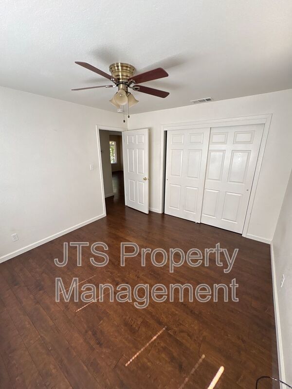 2 Bedroom House with Backyard for Rent! property image