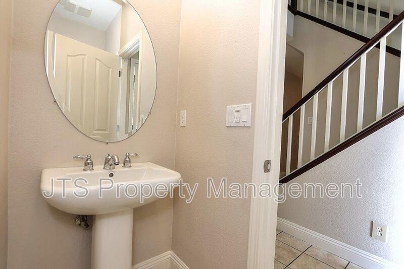 Beautifully Natomas Home in Great Community for Rent. property image