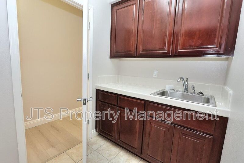 Beautifully Natomas Home in Great Community for Rent. property image