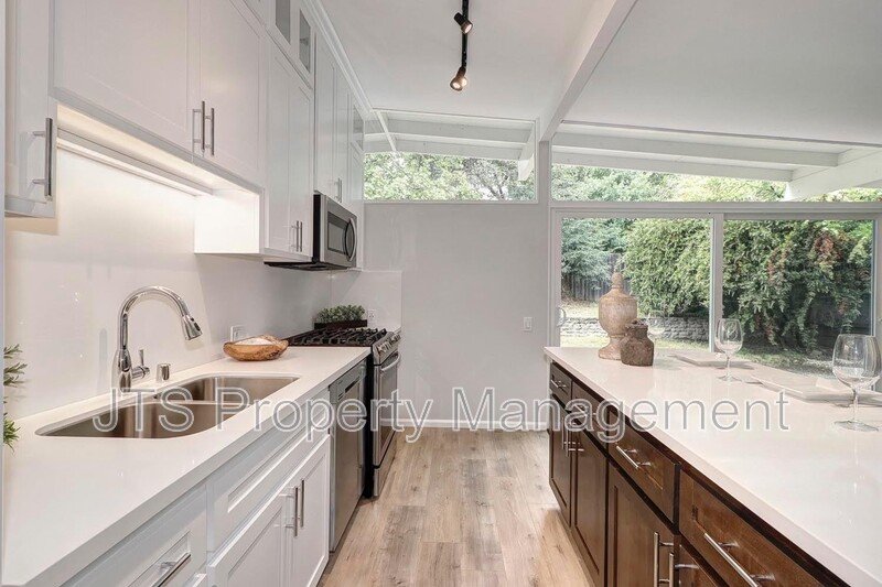 Stunning Streng Style Modern Home coming soon! property image