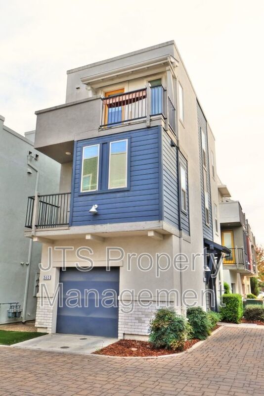 Beautiful Townhome Style Property for Rent! property image