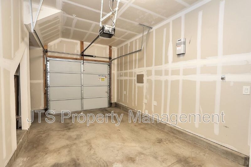 Beautiful Townhome Style Property for Rent! property image
