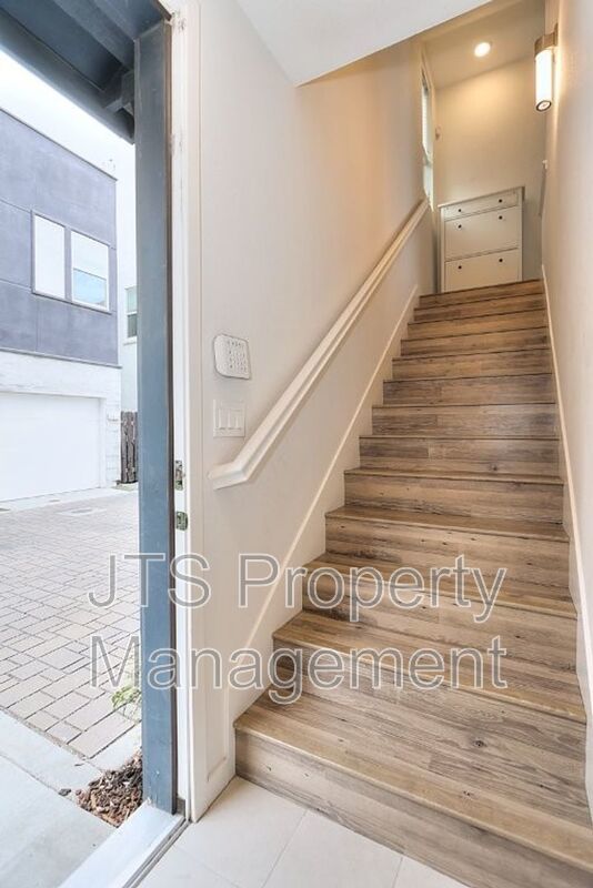 Beautiful Townhome Style Property for Rent! property image