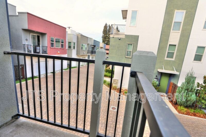 Beautiful Townhome Style Property for Rent! property image
