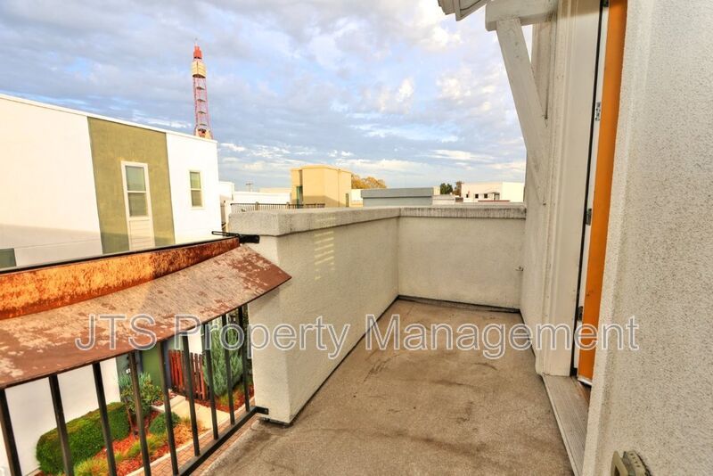Beautiful Townhome Style Property for Rent! property image