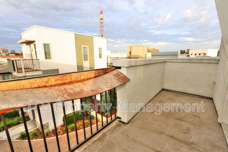 Beautiful Townhome Style Property for Rent! property image