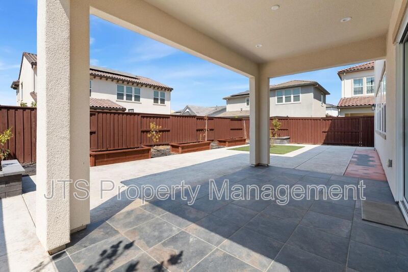 Incredible custom Folsom Home for rent! property image