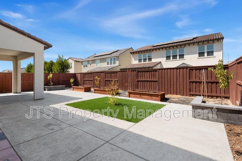Incredible custom Folsom Home for rent! property image