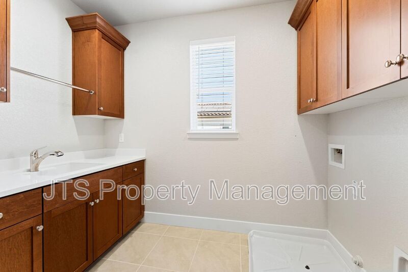 Incredible custom Folsom Home for rent! property image