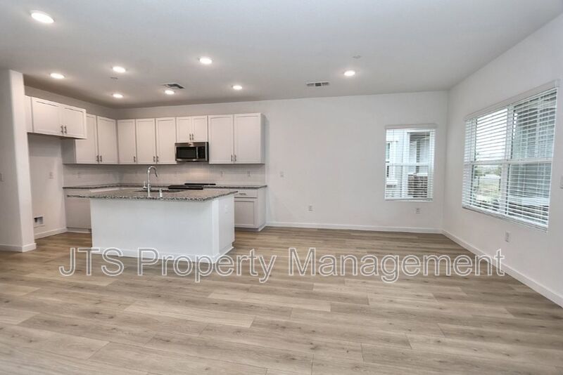 Incredible brand new Solar Home in Anatolia for rent! property image