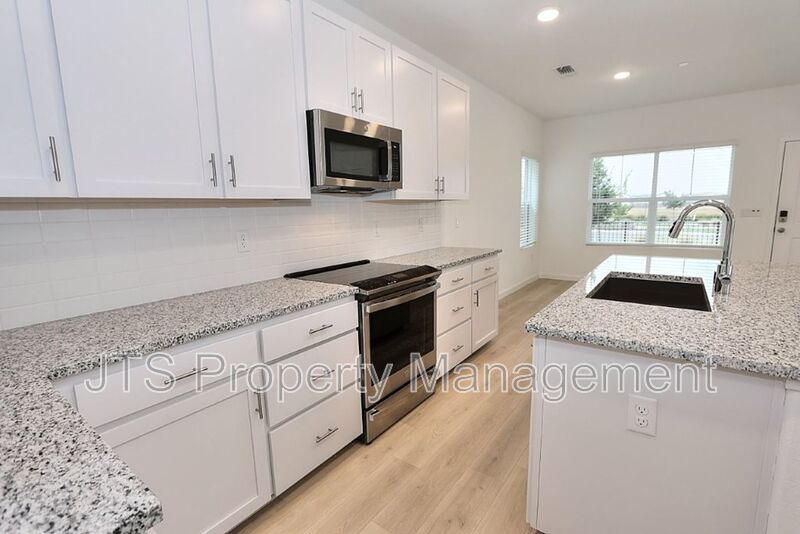 Incredible brand new Solar Home in Anatolia for rent! property image