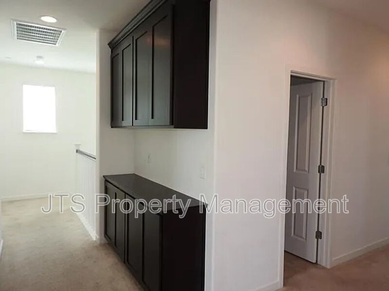 Beautiful West Roseville Home in Gated Community for Rent! property image