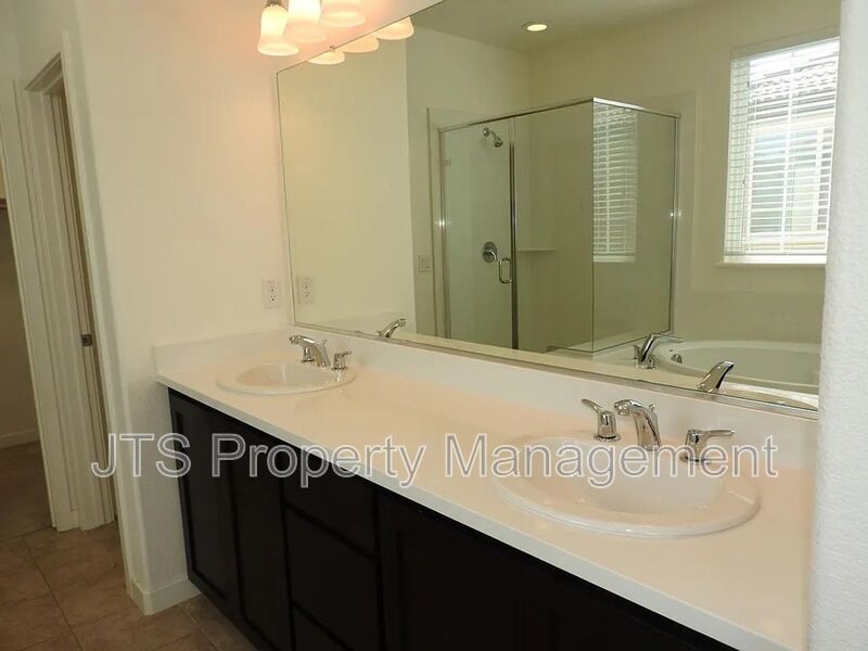 Beautiful West Roseville Home in Gated Community for Rent! property image