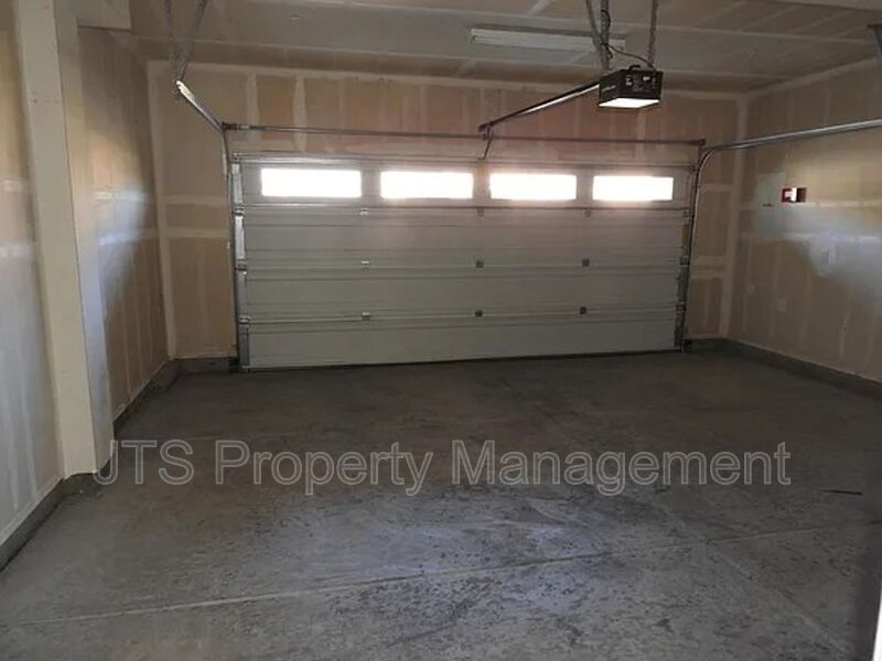 Beautiful West Roseville Home in Gated Community for Rent! property image