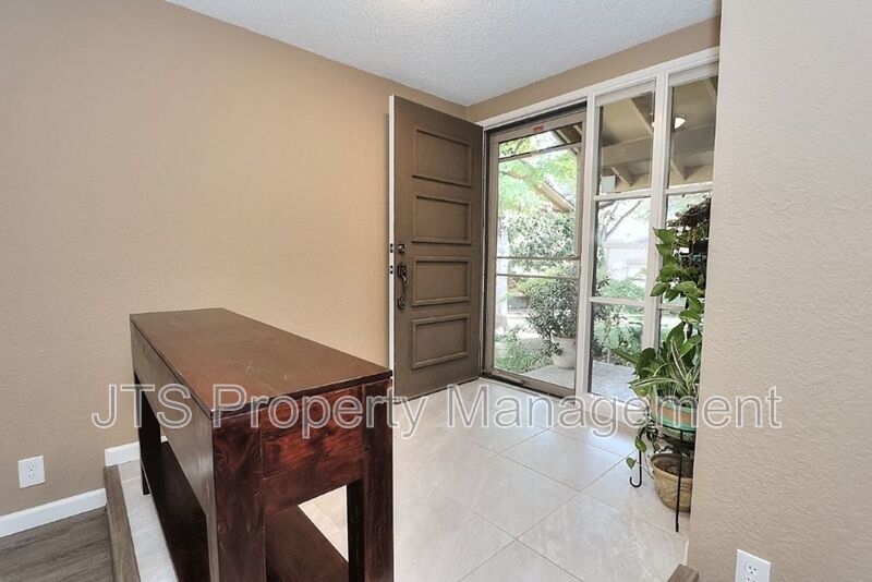 Beautiful Crosswoods community townhome for rent! property image