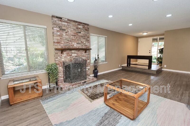 Beautiful Crosswoods community townhome for rent! property image