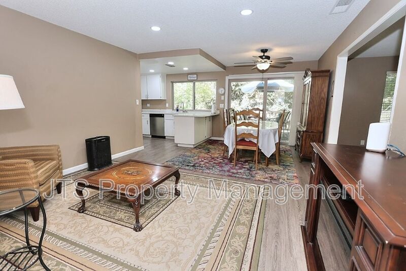 Beautiful Crosswoods community townhome for rent! property image