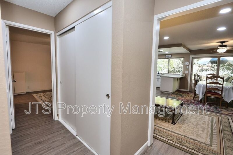 Beautiful Crosswoods community townhome for rent! property image