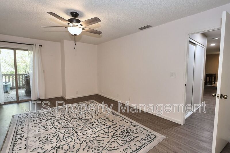 Beautiful Crosswoods community townhome for rent! property image
