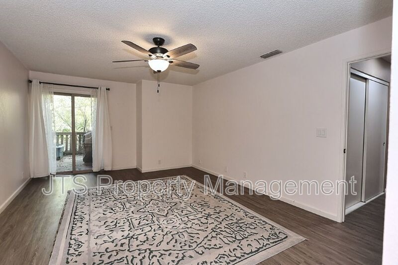 Beautiful Crosswoods community townhome for rent! property image