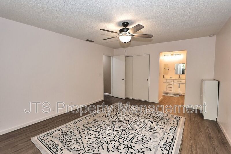 Beautiful Crosswoods community townhome for rent! property image