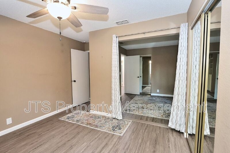 Beautiful Crosswoods community townhome for rent! property image