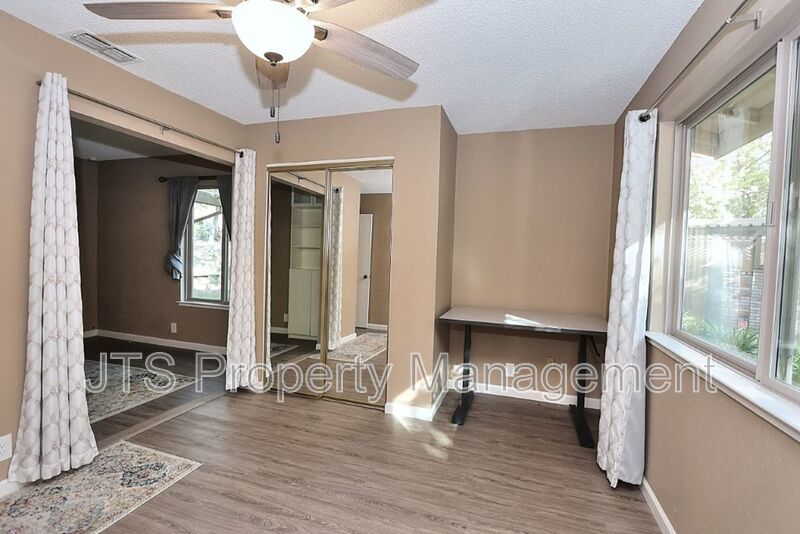 Beautiful Crosswoods community townhome for rent! property image
