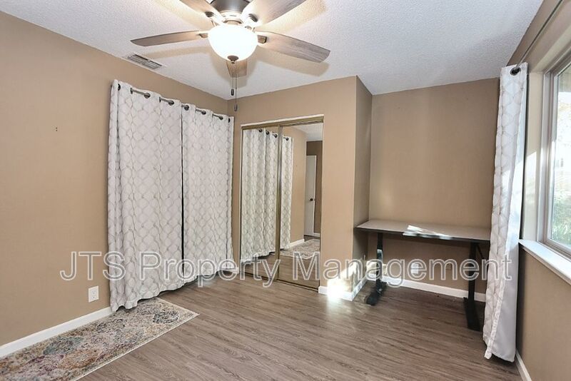 Beautiful Crosswoods community townhome for rent! property image