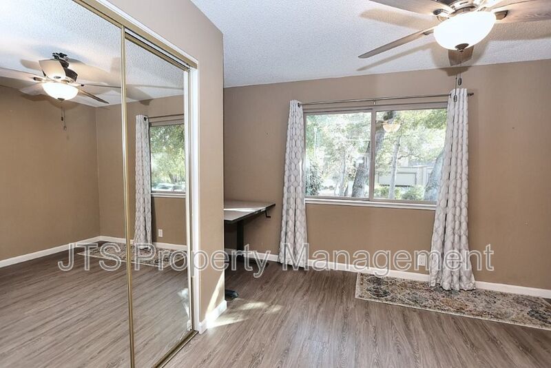 Beautiful Crosswoods community townhome for rent! property image