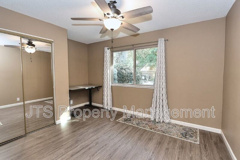 Beautiful Crosswoods community townhome for rent! property image