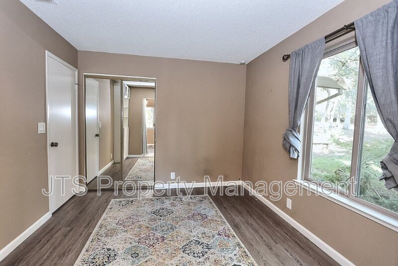 Beautiful Crosswoods community townhome for rent! property image